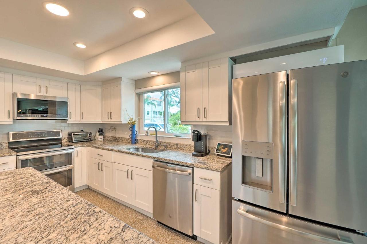 Pet-Friendly Waterfront Home - 2 Mi To Beach! Tarpon Springs Eksteriør billede