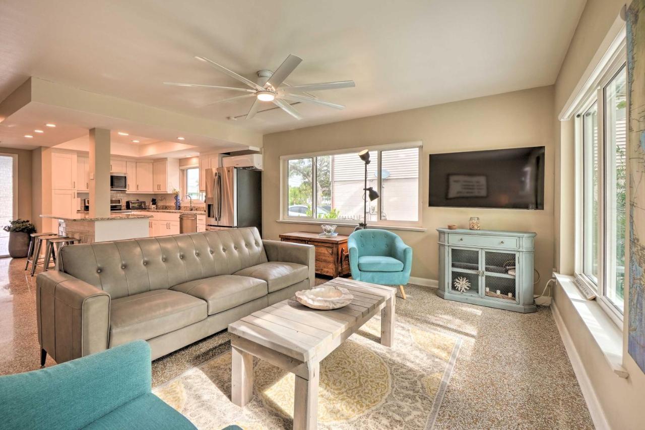 Pet-Friendly Waterfront Home - 2 Mi To Beach! Tarpon Springs Eksteriør billede