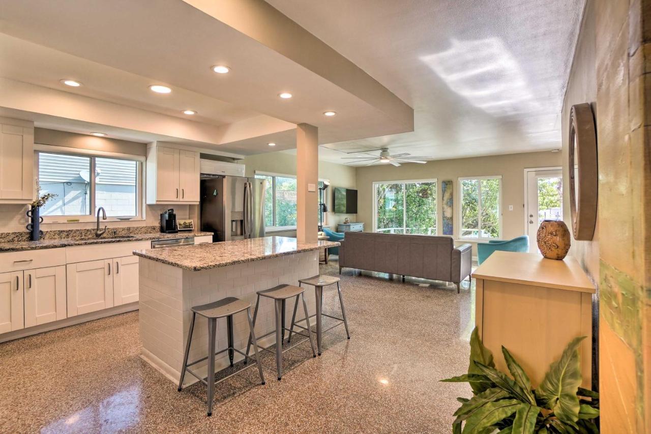 Pet-Friendly Waterfront Home - 2 Mi To Beach! Tarpon Springs Eksteriør billede