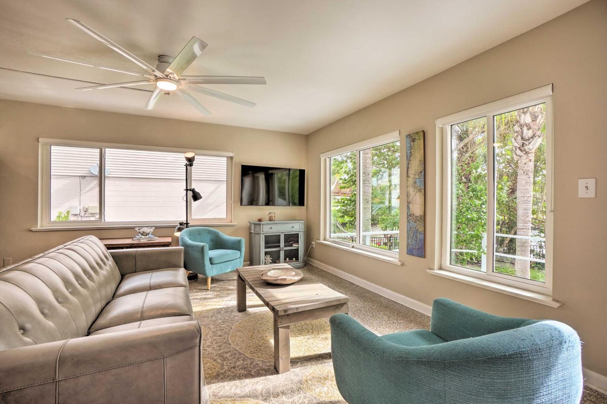 Pet-Friendly Waterfront Home - 2 Mi To Beach! Tarpon Springs Eksteriør billede