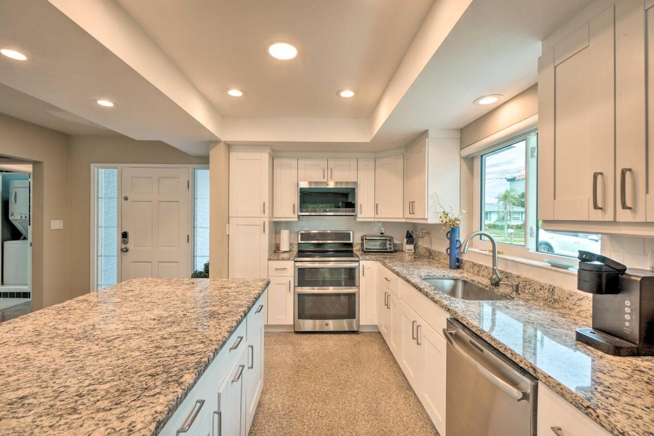 Pet-Friendly Waterfront Home - 2 Mi To Beach! Tarpon Springs Eksteriør billede