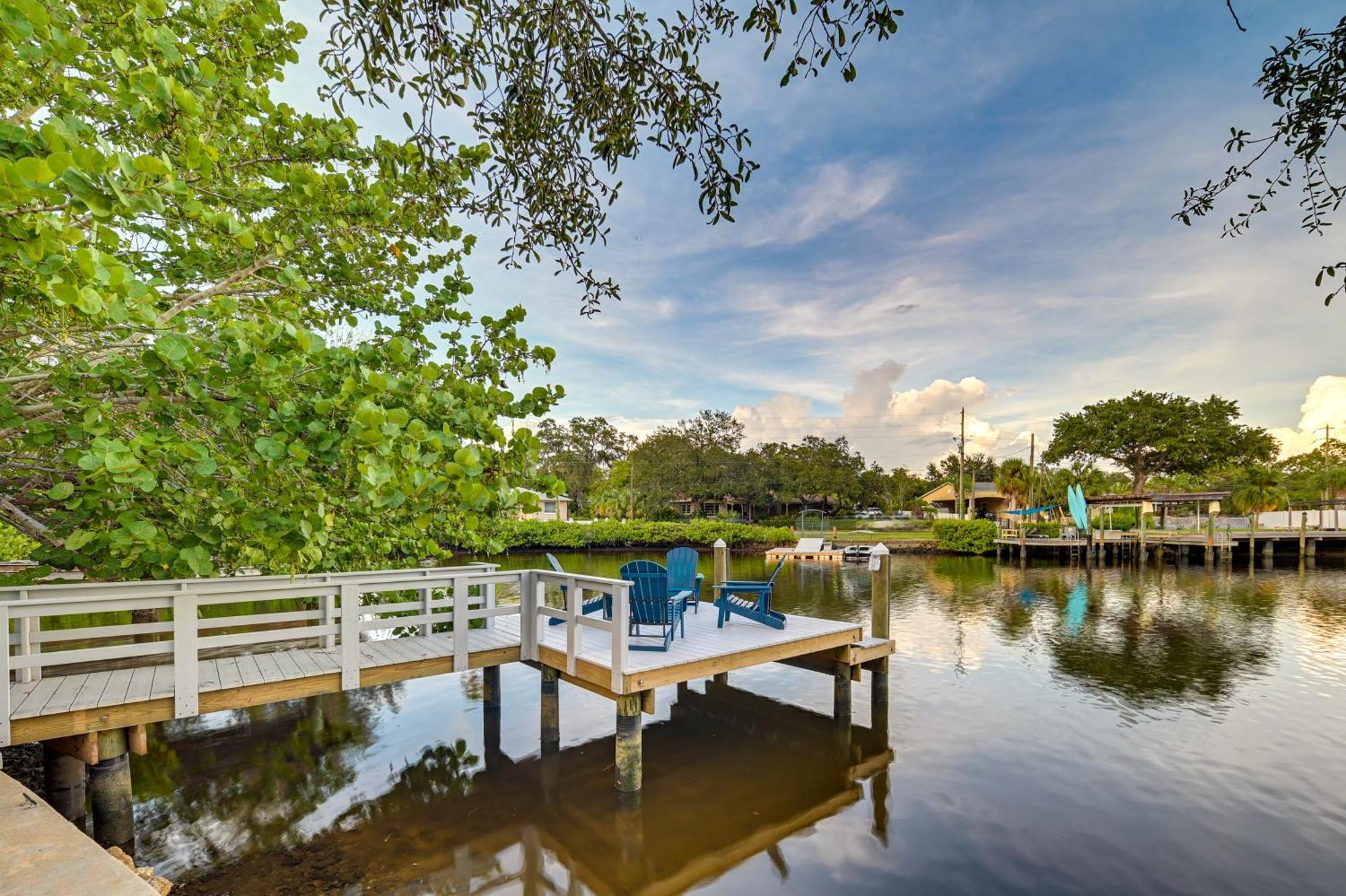 Pet-Friendly Waterfront Home - 2 Mi To Beach! Tarpon Springs Eksteriør billede
