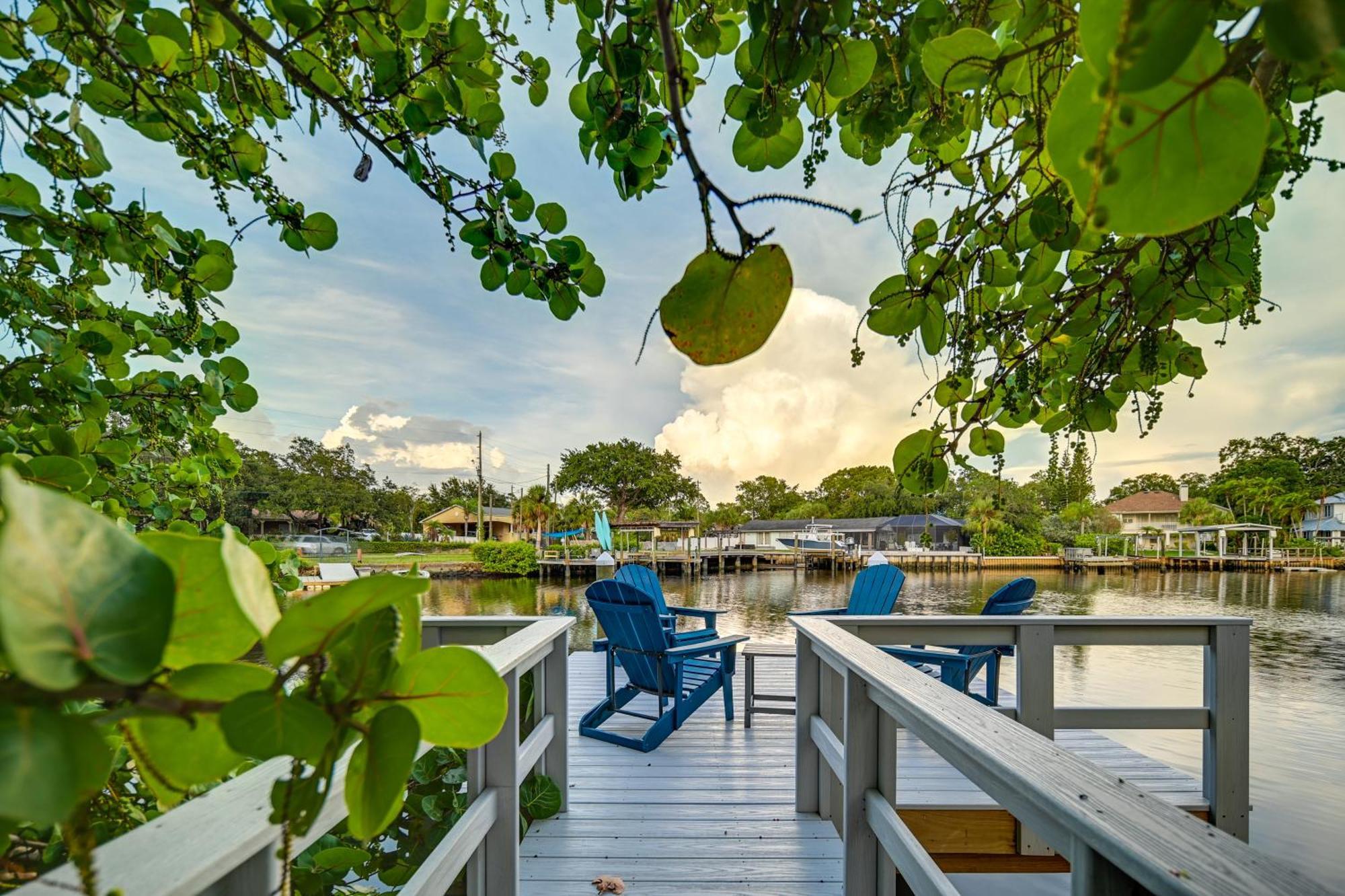 Pet-Friendly Waterfront Home - 2 Mi To Beach! Tarpon Springs Eksteriør billede