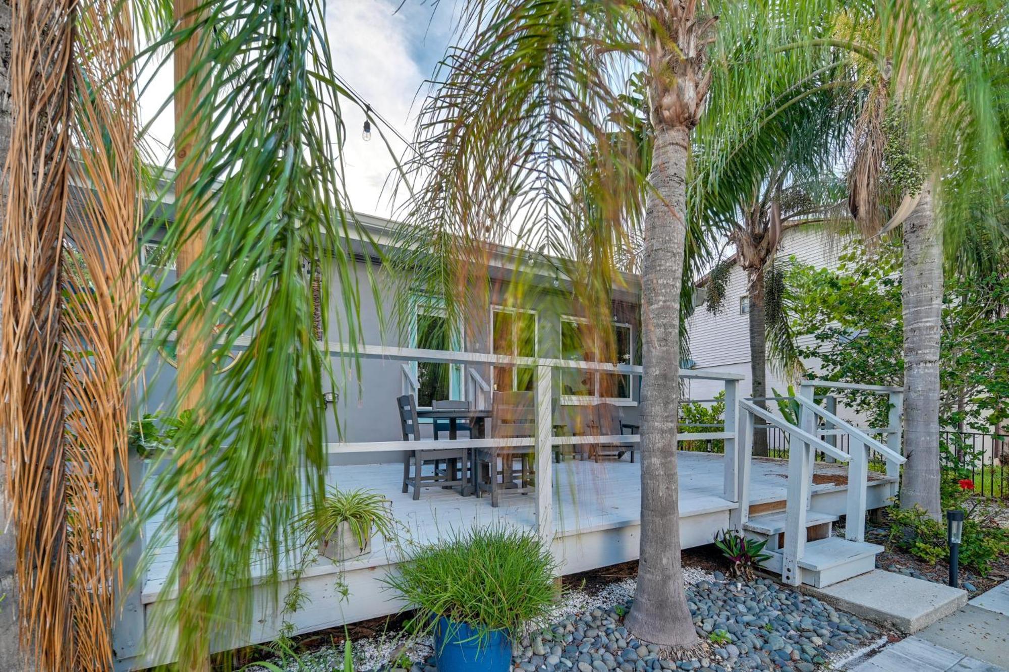 Pet-Friendly Waterfront Home - 2 Mi To Beach! Tarpon Springs Eksteriør billede