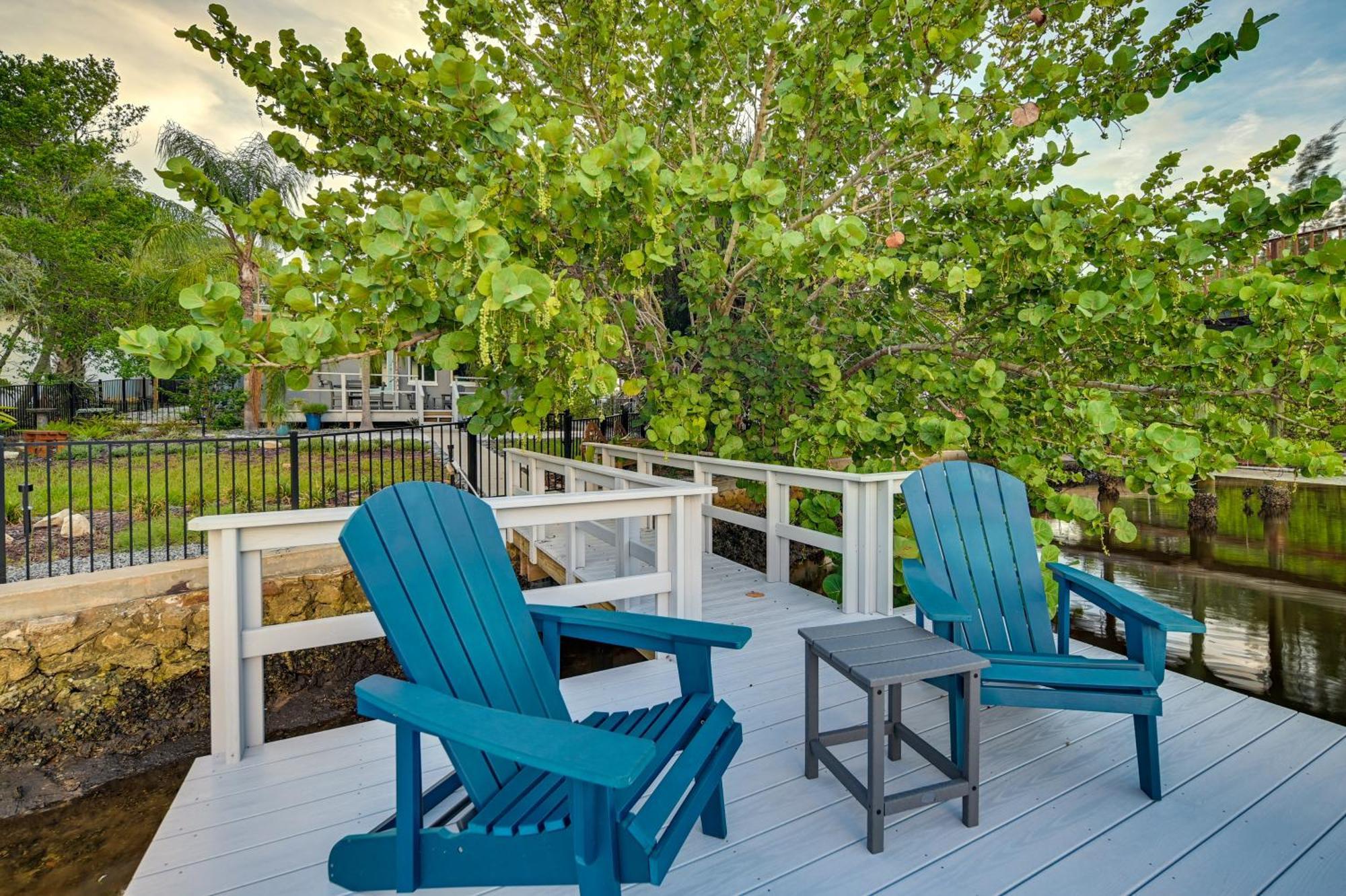 Pet-Friendly Waterfront Home - 2 Mi To Beach! Tarpon Springs Eksteriør billede